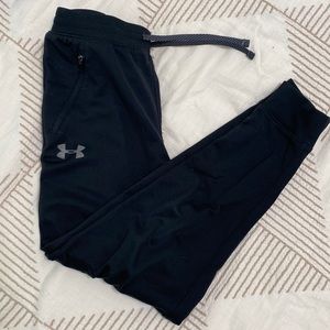 Kids under armour black sweatpants SM